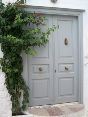 eva door knocker doorway.jpg