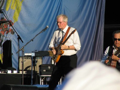 No waistcoat for Bob - he looks a little warm.