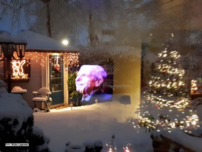 Snow and Window effects (Medium).jpg