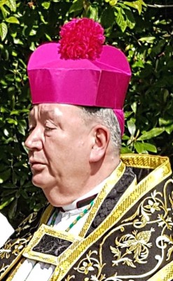 bishop2.jpg