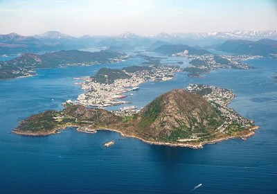 ålesund looking east.jpg