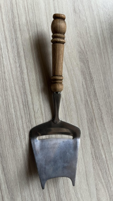 Cheese cutter.jpg