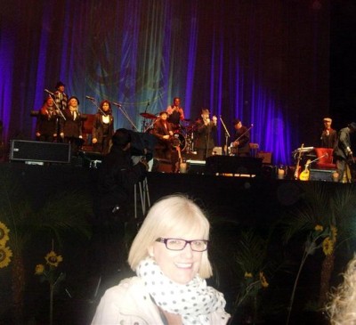 me at front of stage.. probably the only pic of me with leonard in it :)